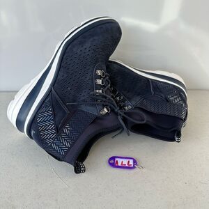 Women's Jambu Offbeat Sneaker size 9